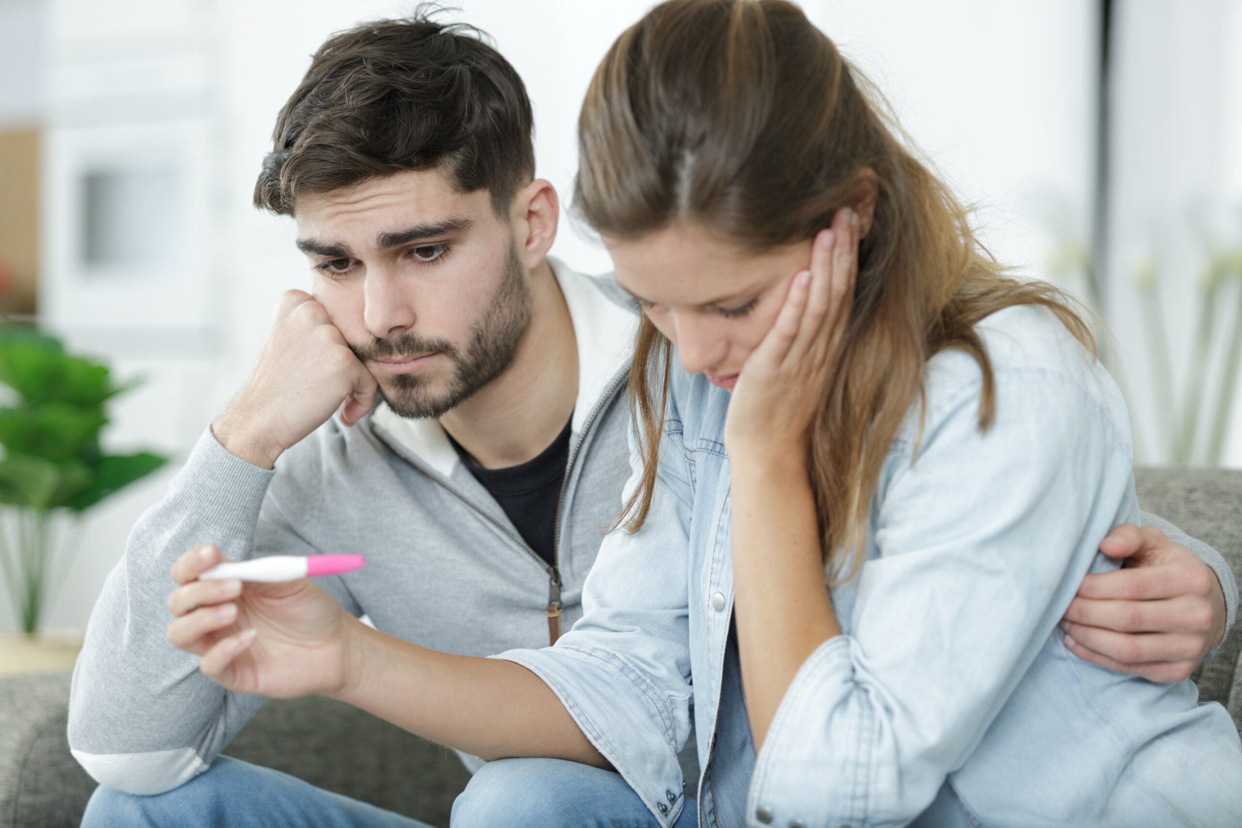 How Do I Tell My Partner I'm Pregnant? Tips for telling him you're pregnant